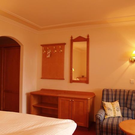 Hotel Edelweiss ザールバッハ・ヒンターグレム 部屋 写真