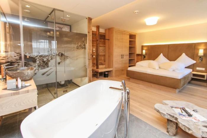 Hotel Edelweiss ザールバッハ・ヒンターグレム 部屋 写真